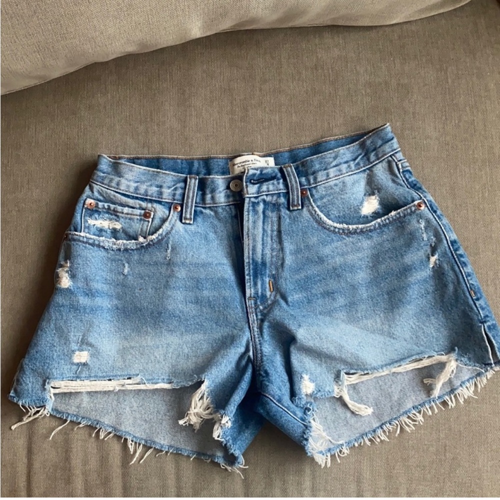 Abercrombie & Fitch | The Boyfriend Short Mid Rise Jean Shorts